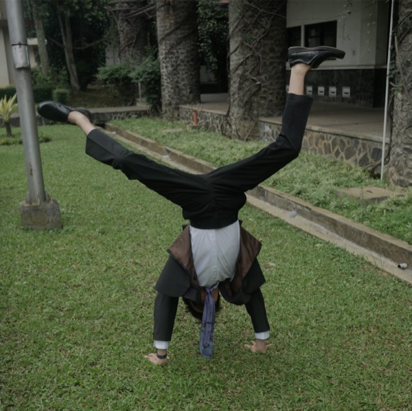 Wilfried Ariel Mulyawan handstand